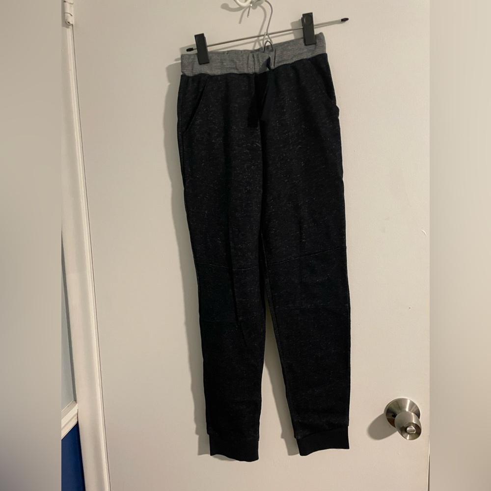 Sovereign Code kids sweatpants size XL